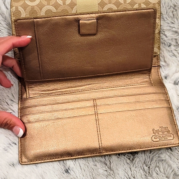 Coach wallet/checkbook - Picture 4 of 11